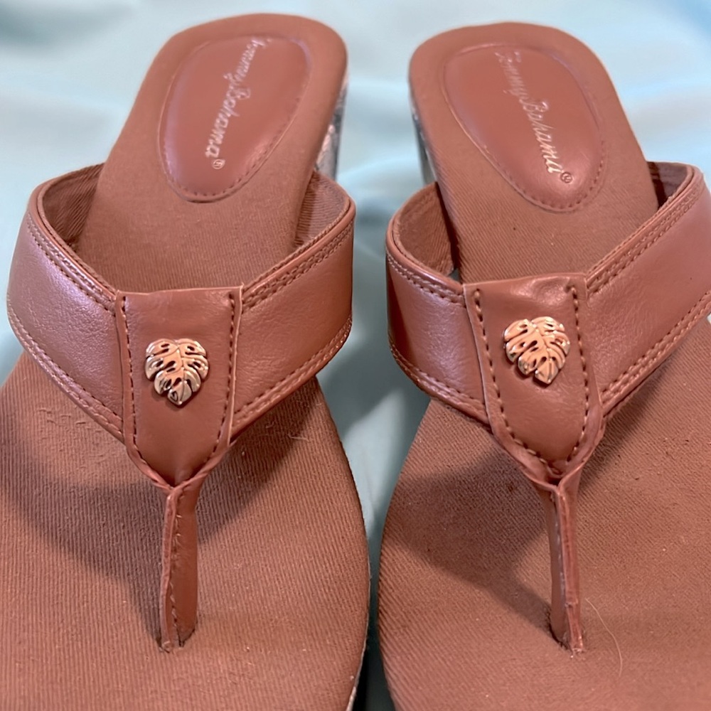 Tommy Bahama Saige Wedge Sandals - EUC - Size 9. - Picture 3 of 9